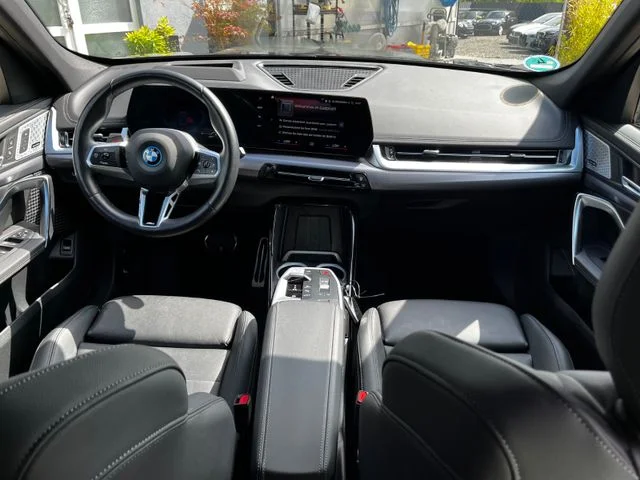 BMW iX1 – 12