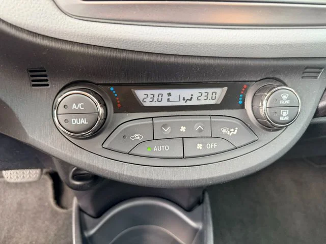 TOYOTA Yaris – 22