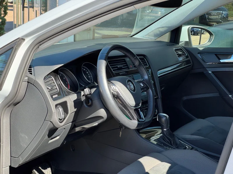 Volkswagen Golf – 19