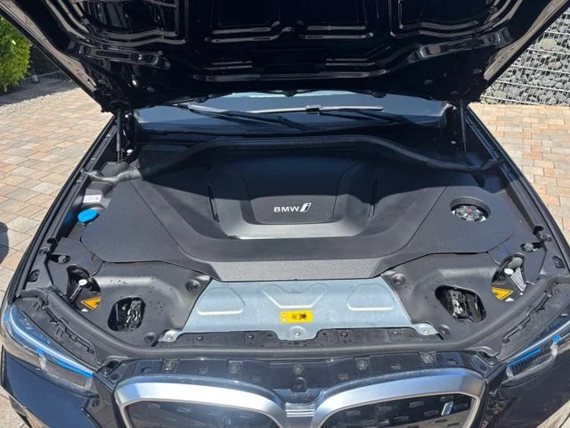 BMW iX3 – 9