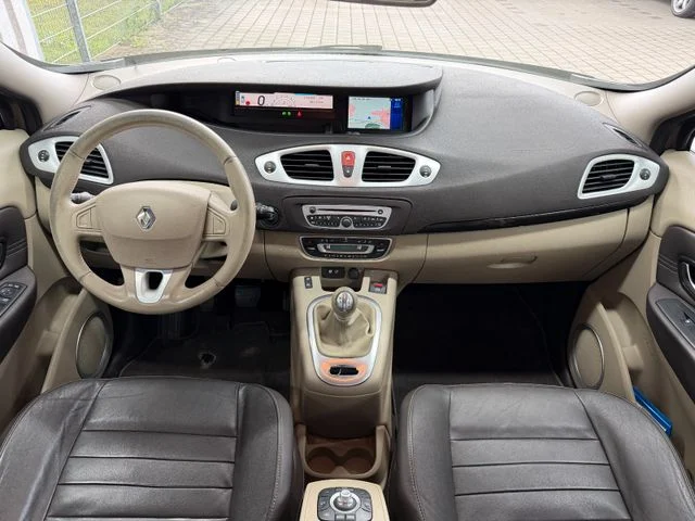 Renault Scenic – 19