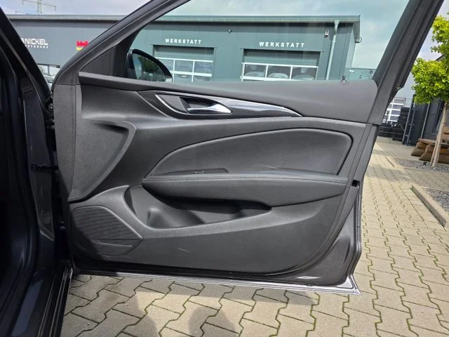 Opel Insignia – 25
