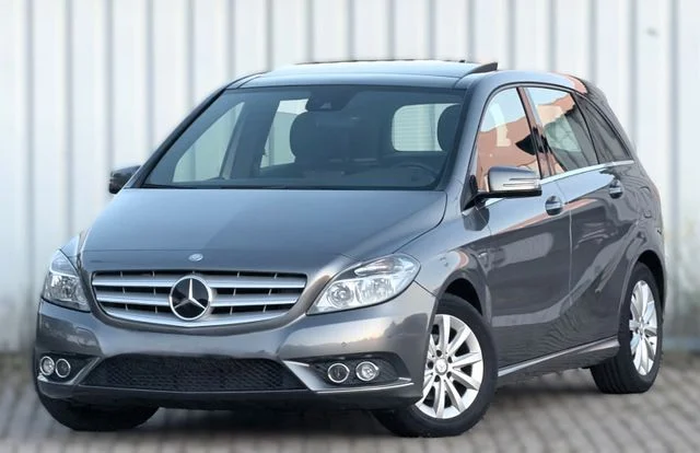 MERCEDES-BENZ B 180 – 2