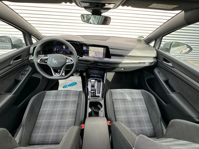 VW Golf – 12
