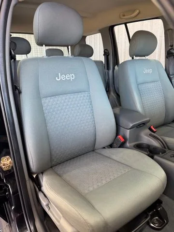 Jeep Cherokee – 16
