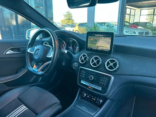Mercedes-Benz A 200 – 12