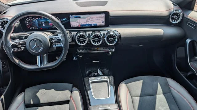 MERCEDES-BENZ CLA 200 – 21