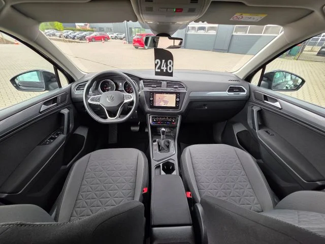Volkswagen Tiguan – 33