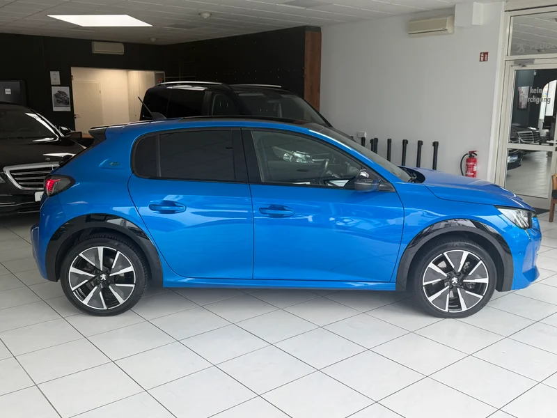 Peugeot 208 – 4
