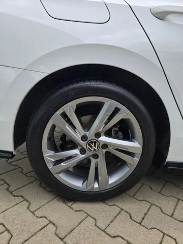 Volkswagen Golf – 6