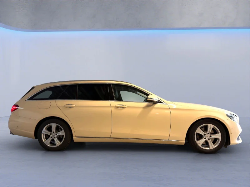 Mercedes-Benz E 220 – 8