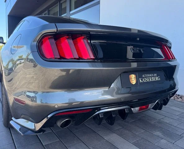 Ford Mustang – 8
