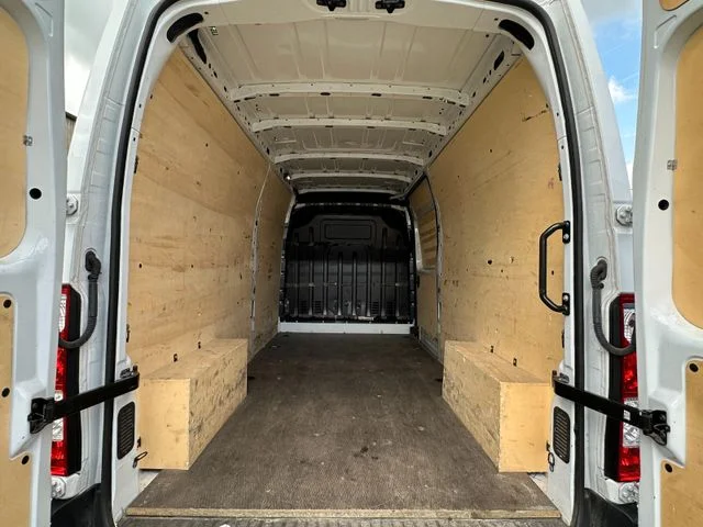 RENAULT Master – 25