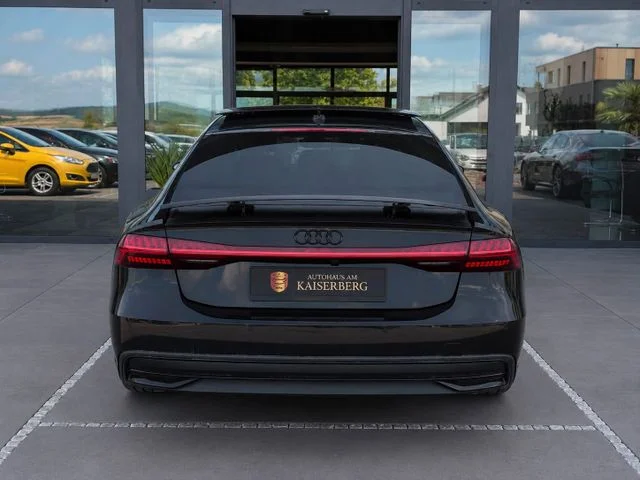 Audi A7 – 7