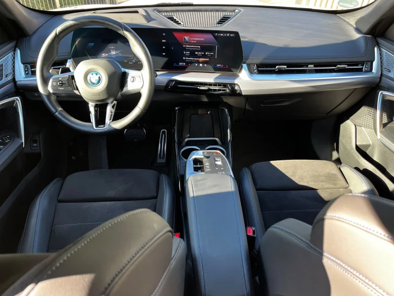 BMW iX1 – 11