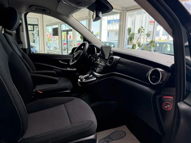 Mercedes-Benz V 220 – 17