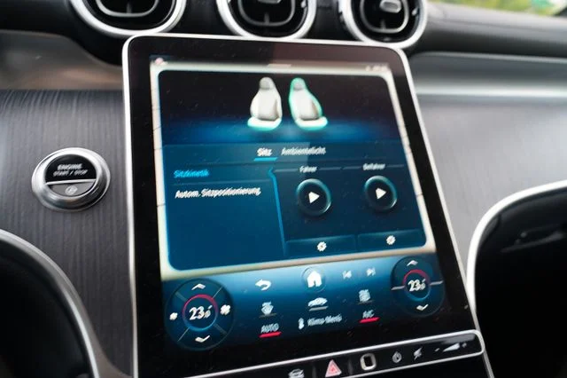 MERCEDES-BENZ GLC 300 – 22