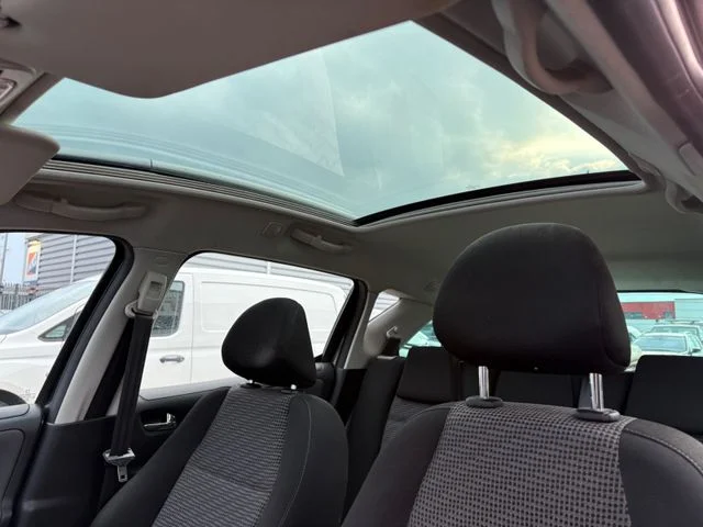 Peugeot 207 – 6