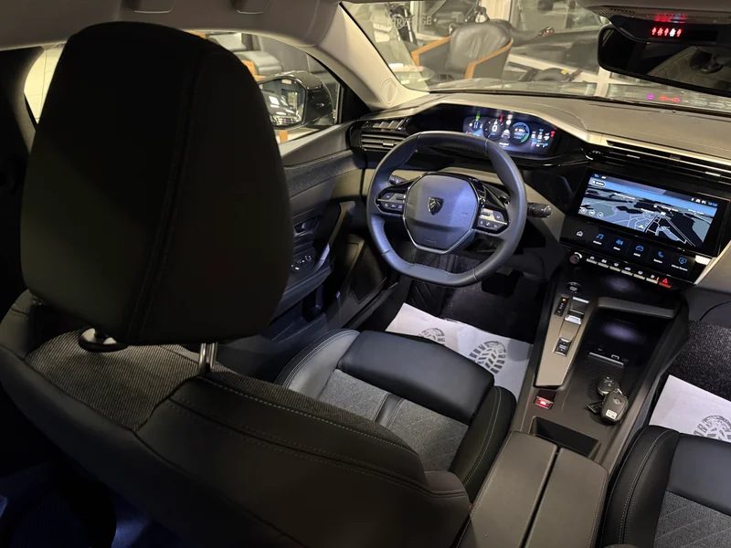 Peugeot 408 – 15
