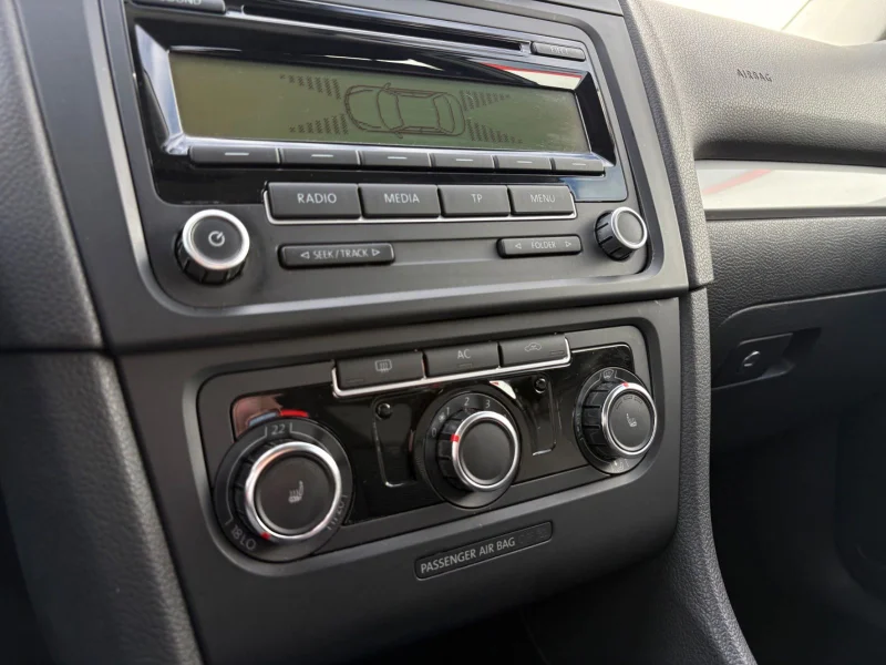 Volkswagen Golf – 10