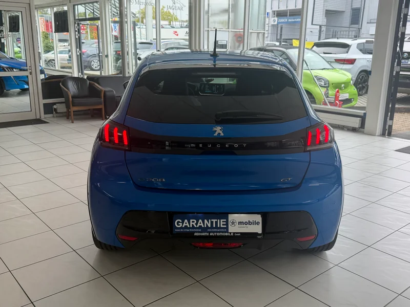 Peugeot 208 – 6