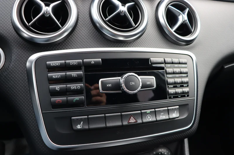 Mercedes-Benz A 180 – 16