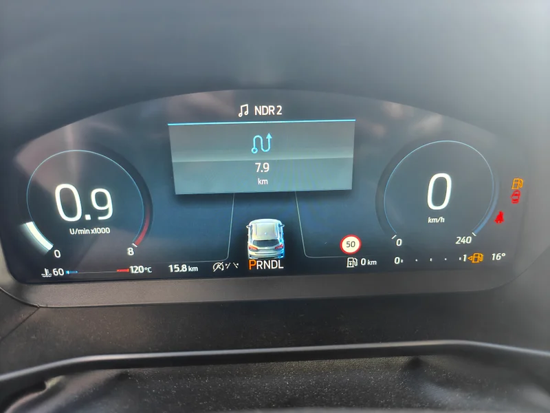 Ford Focus Turnier Active X 1.0 7AT – 29