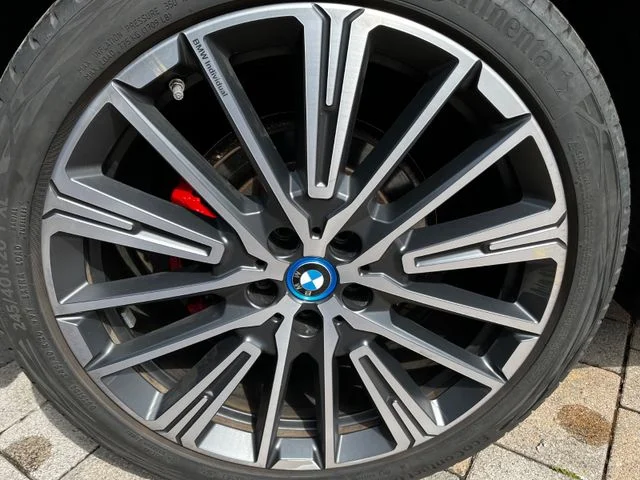 BMW iX1 – 10