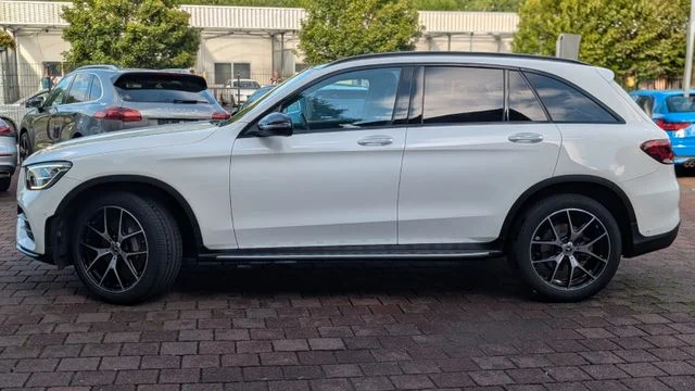 MERCEDES-BENZ GLC 300 – 3