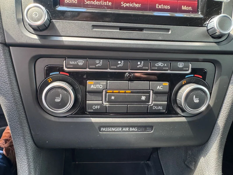 Volkswagen Golf – 28