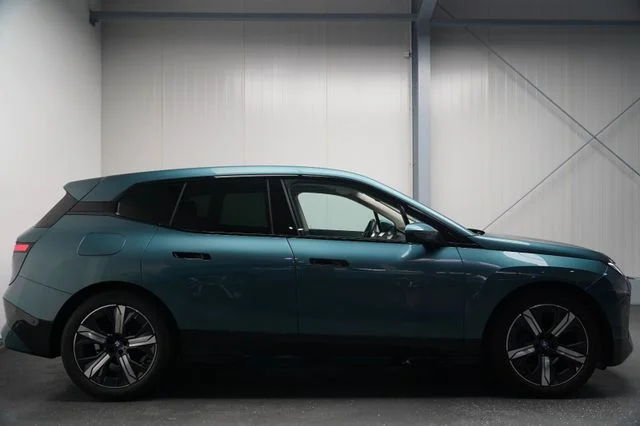 BMW iX – 4