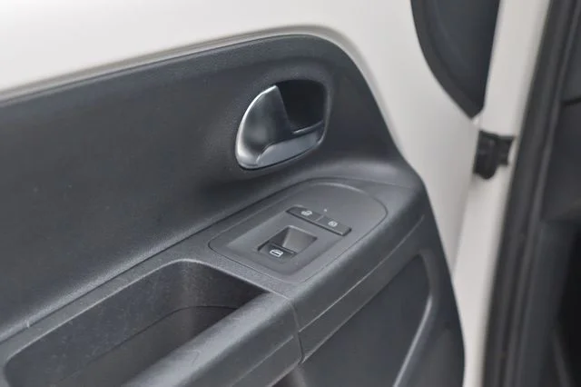 Volkswagen up – 18