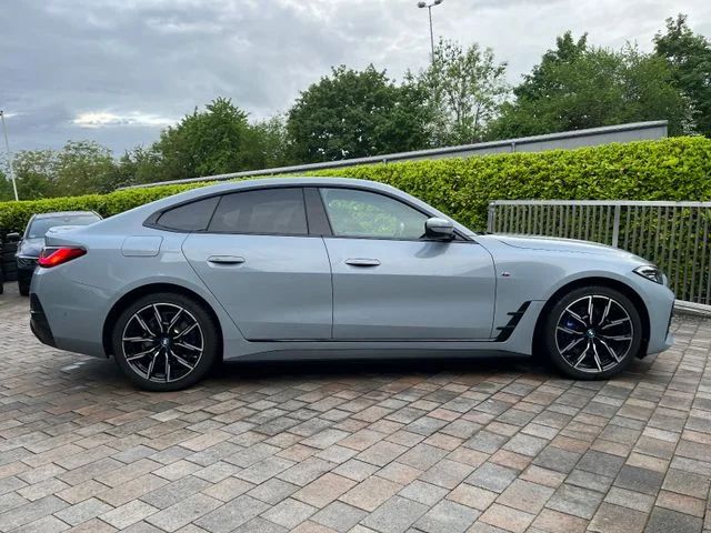 BMW i4 – 4