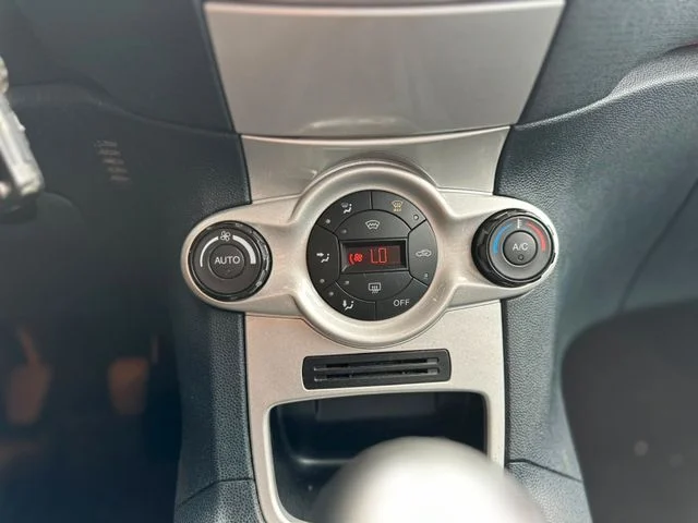 Ford Fiesta – 12