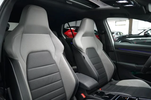 VW Golf – 32