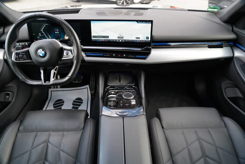 BMW 520 – 24