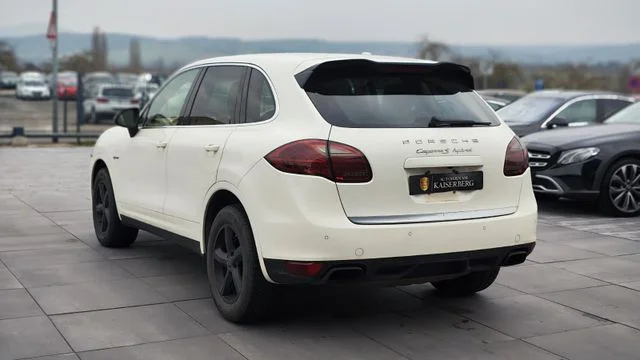 Porsche Cayenne – 2