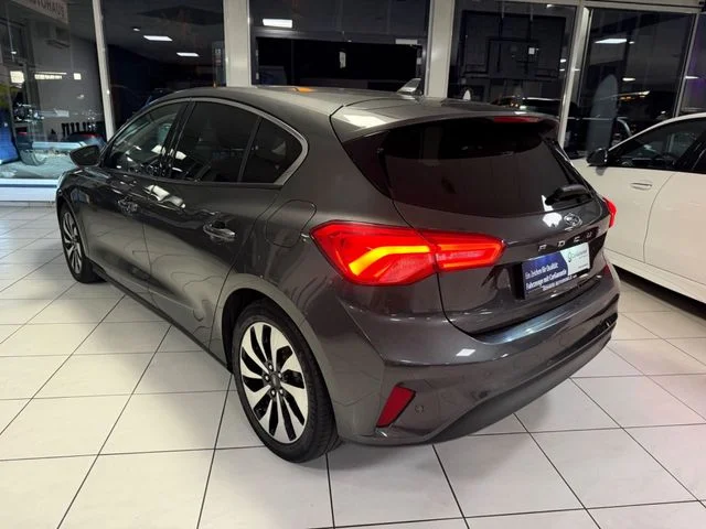 Ford Focus – 7