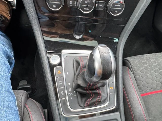 Volkswagen Golf – 31