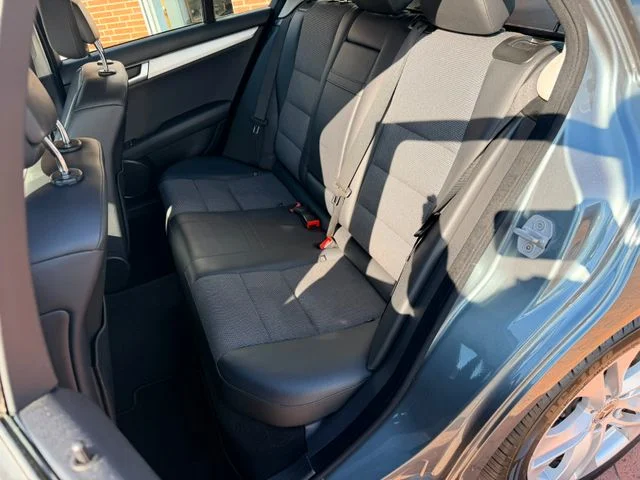 MERCEDES-BENZ C 200 – 15