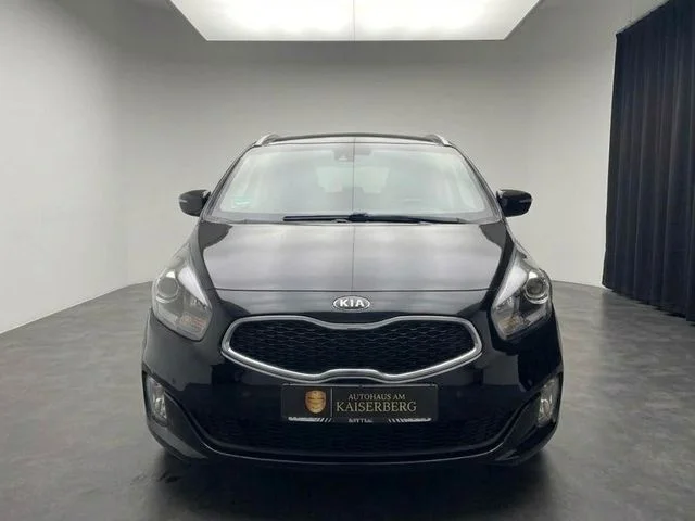 Kia Carens – 8