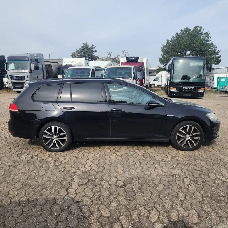 Volkswagen Golf – 17