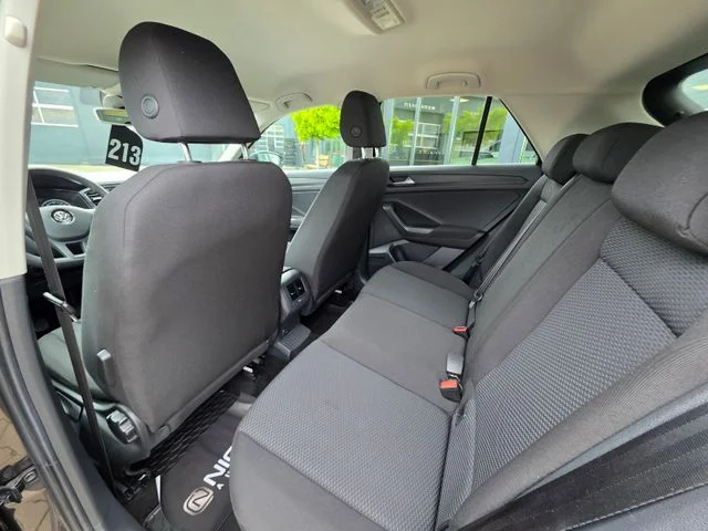 Volkswagen T-Roc – 25