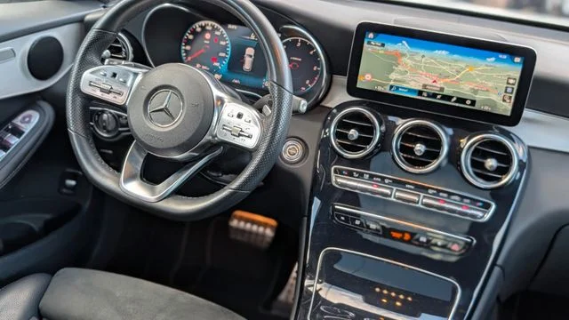 MERCEDES-BENZ GLC 300 – 25