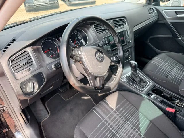 VW Golf – 19