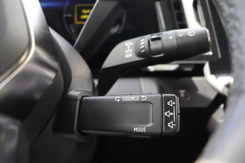 Renault Megane E-TECH – 25
