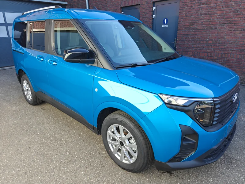 Ford Tourneo Courier Titanium 1.0 Ecoboost – 4