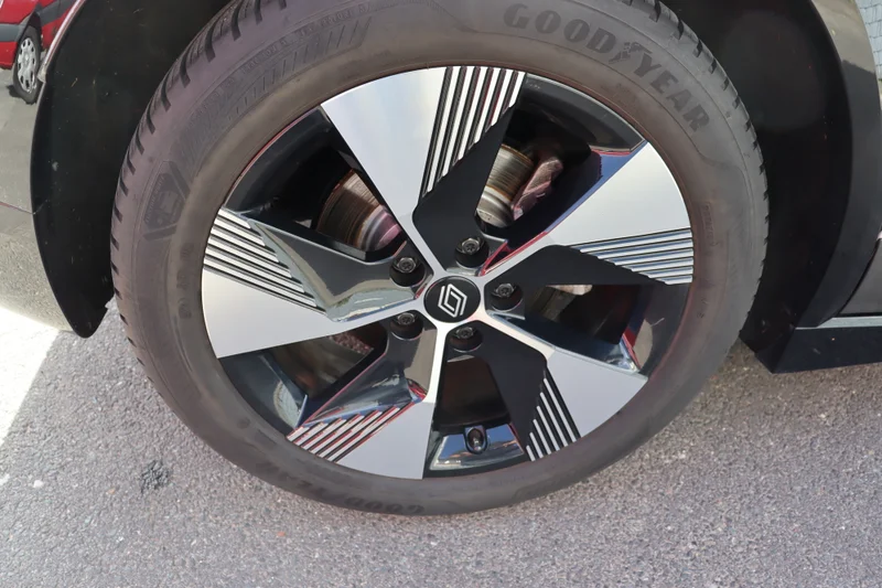 Renault Megane E-TECH – 10