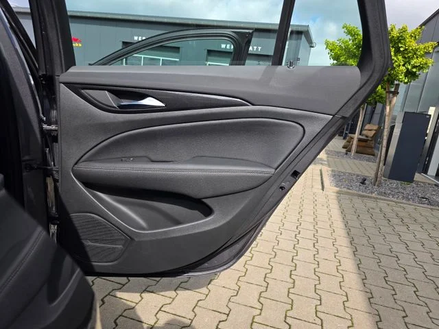 Opel Insignia – 24