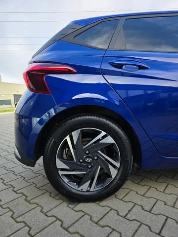 Hyundai i20 – 16